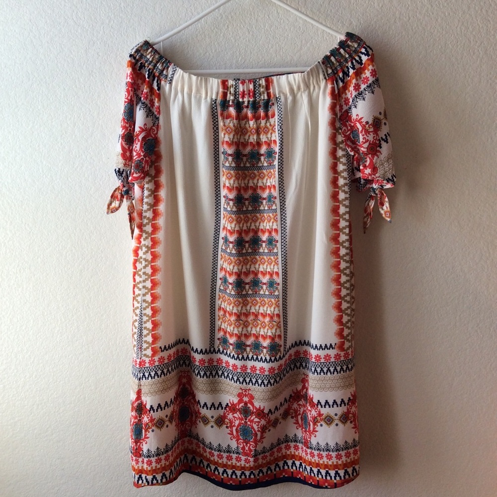 Monteau  off the shoulder dress size M